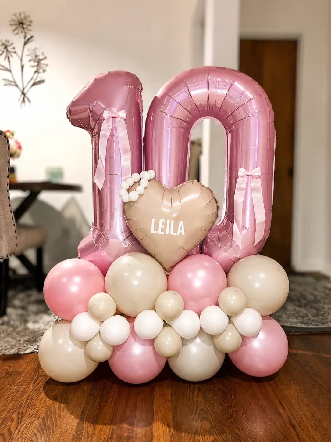 Bouquet de ballons chiffre 10 rose personnalisé avec cœur